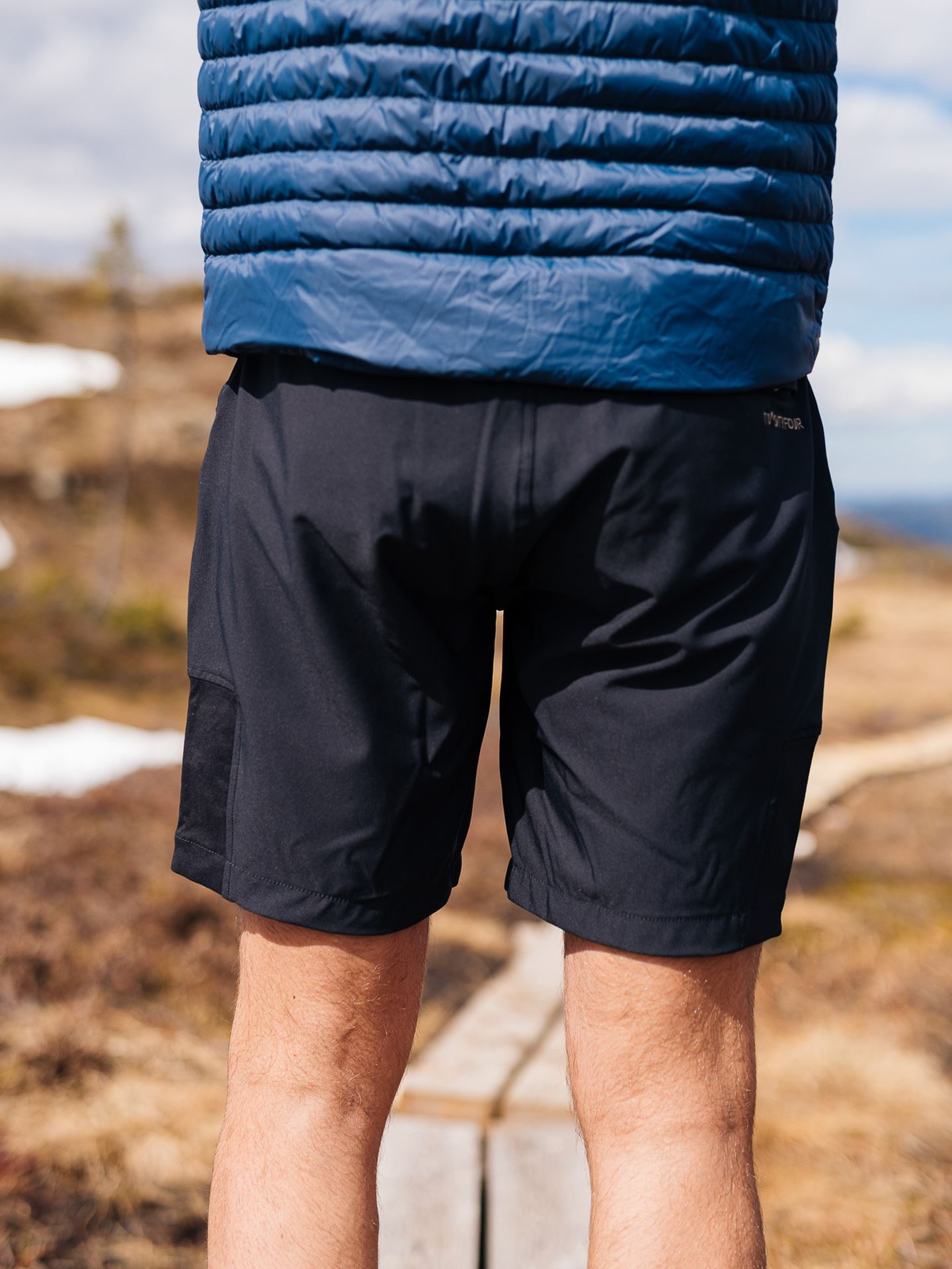 1222 Light Sofsthell Shorts H