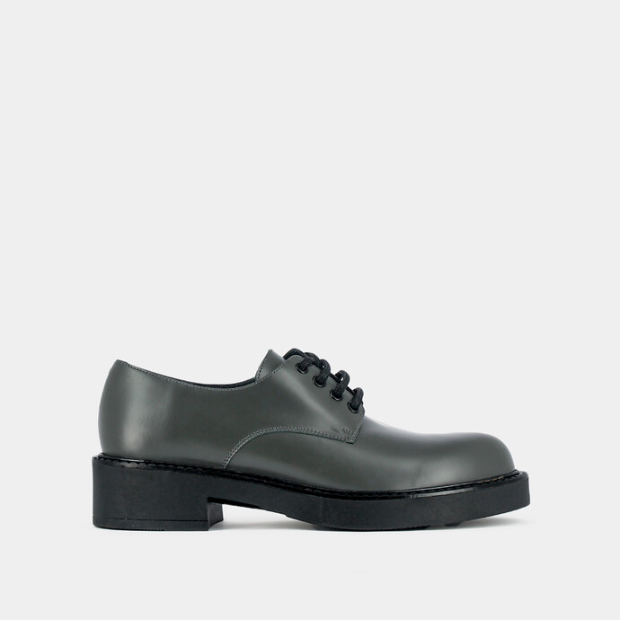 Derbies à lacets et semelles épaisses  en cuir glacé anthracite