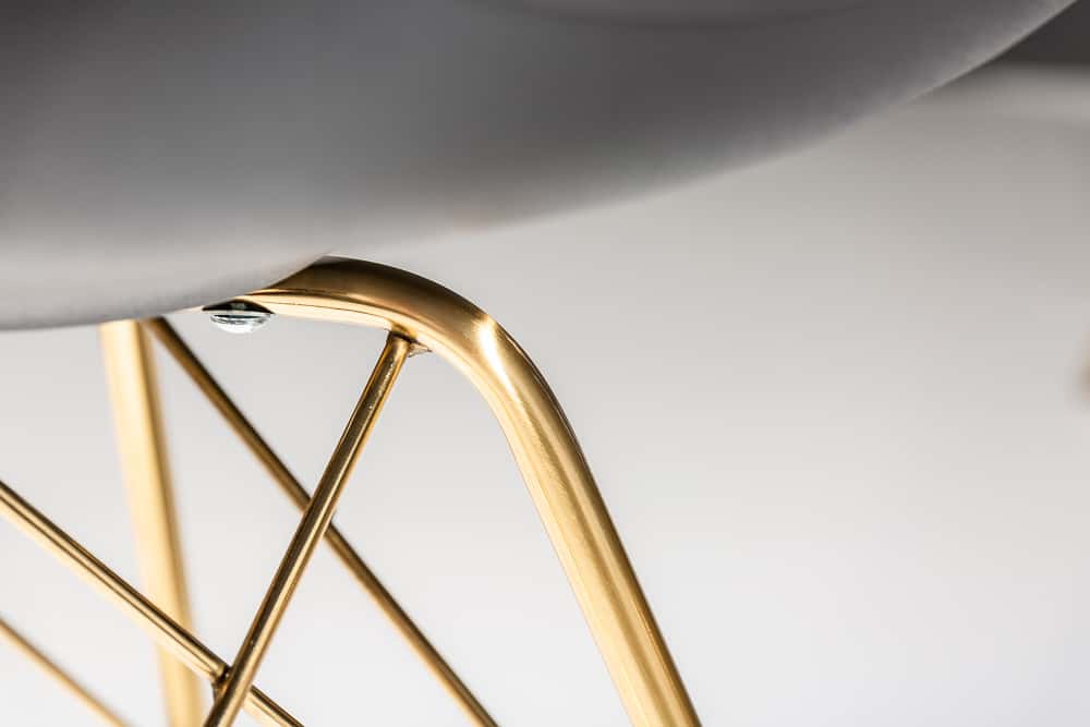 Design Stuhl SCANDINAVIA MEISTERSTÜCK schwarz goldene Beine