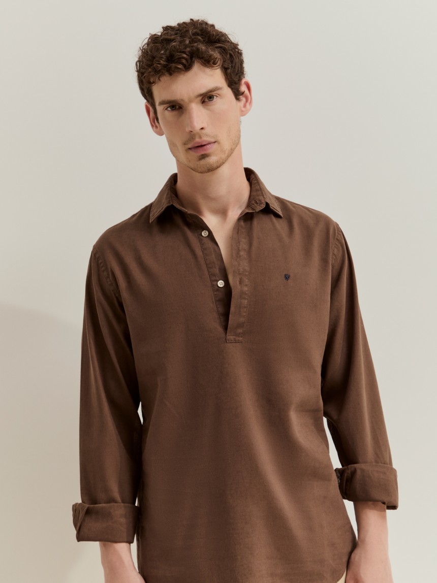 Camisa polo em linho e algodão