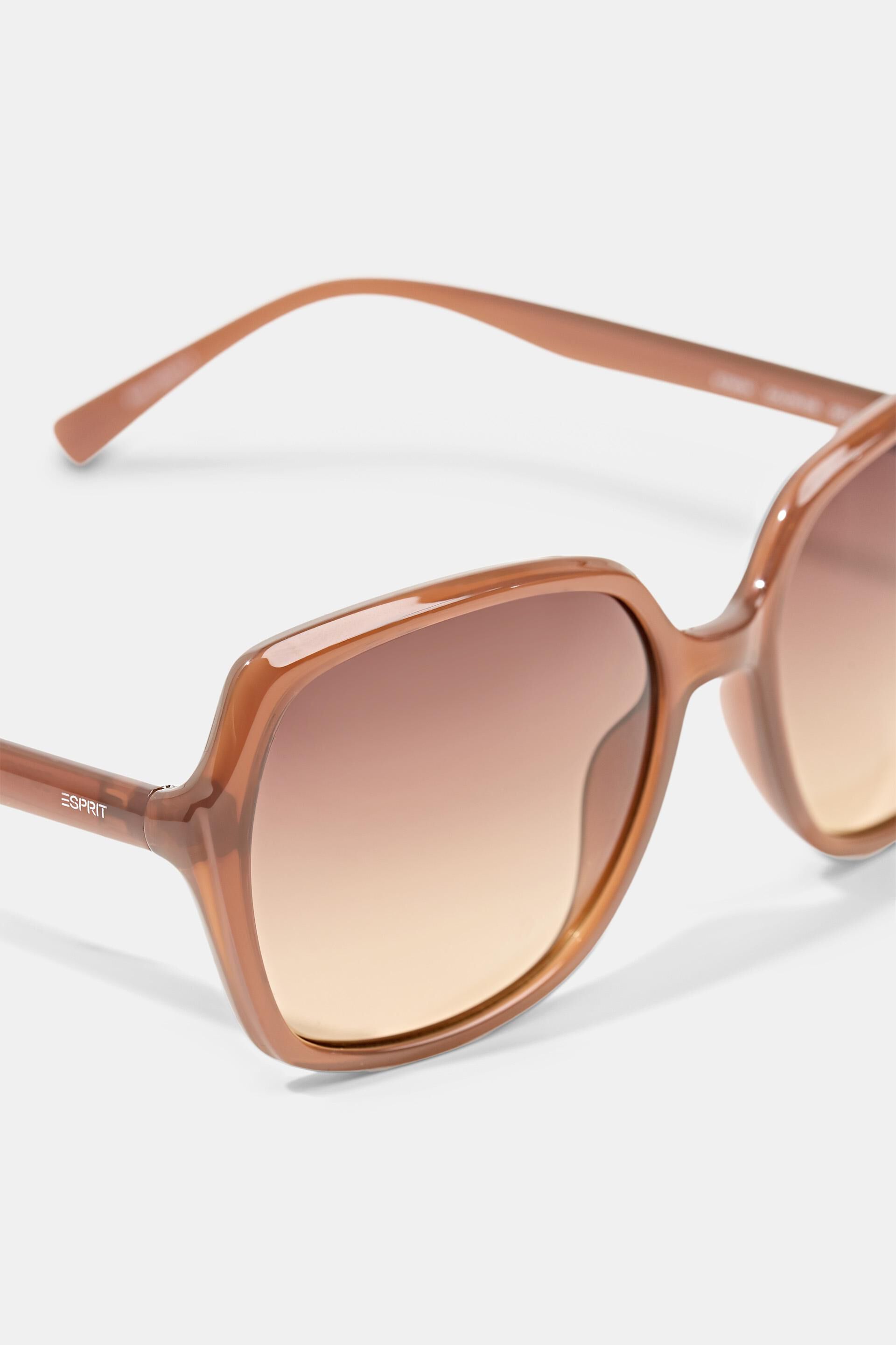 Lunettes de soleil tendance à grands verres