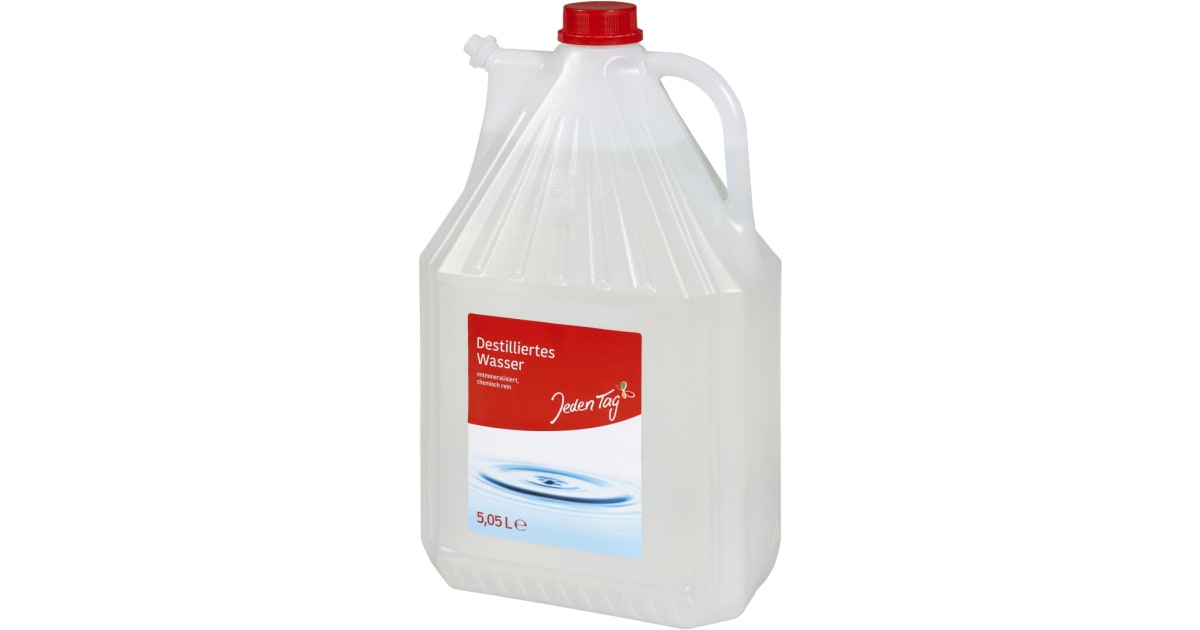 Jeden Tag Destilliertes Wasser