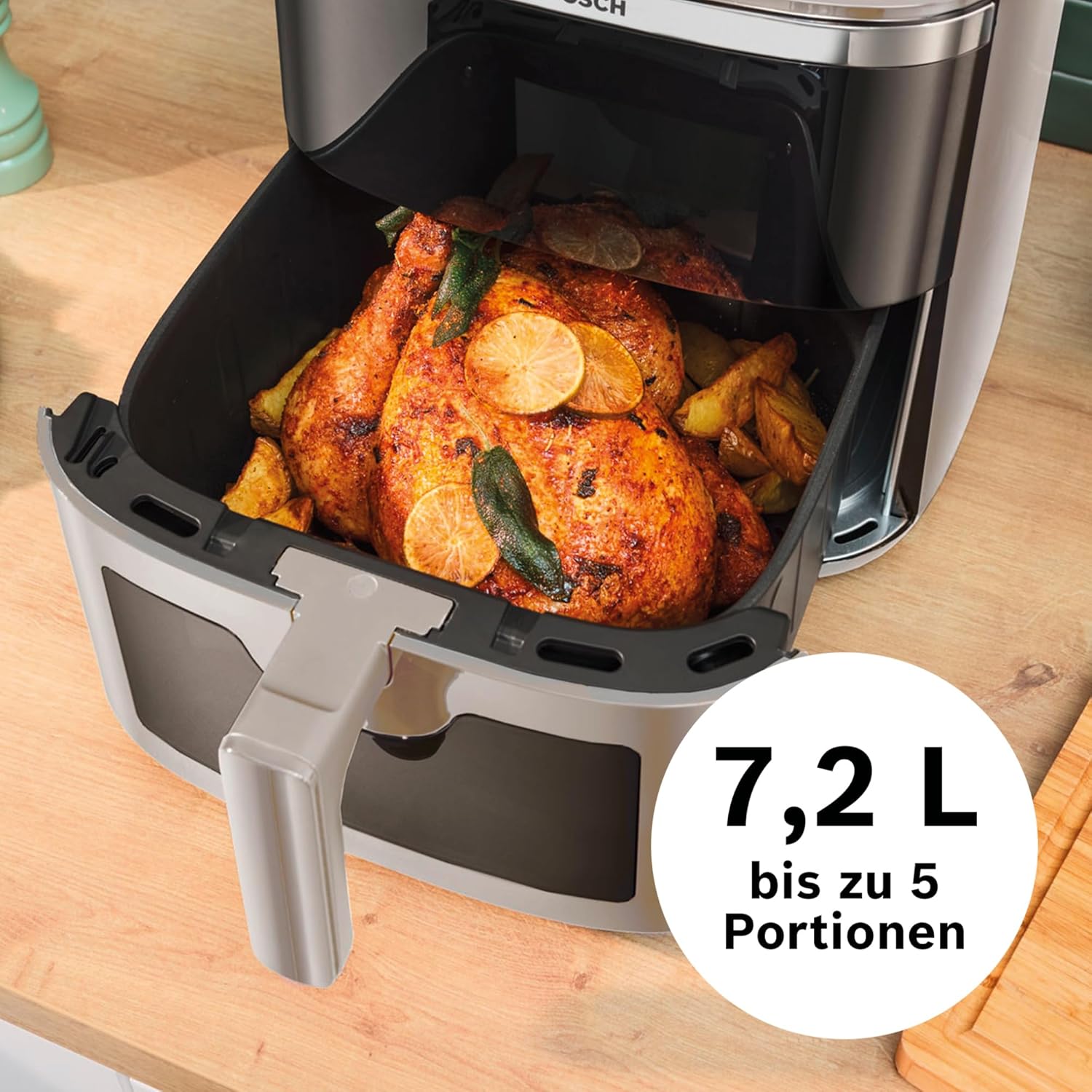 Bosch Heißluftfritteuse Serie 6, XXL Air Fryer, creme, 7,2 L Fassungsvermögen, beleuchtetes Sichtfenster, 7 voreingestellte Programme, bis zu 65% schnelleres Kochen, MAF671C0