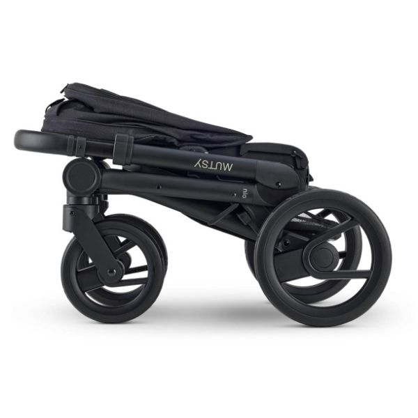 Mutsy Nio Kinderwagen - Black Frame