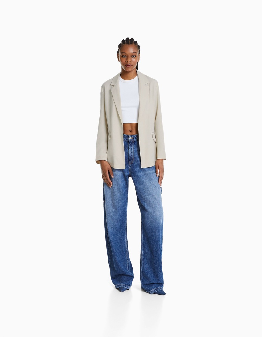 Blazer fluido de corte feminino