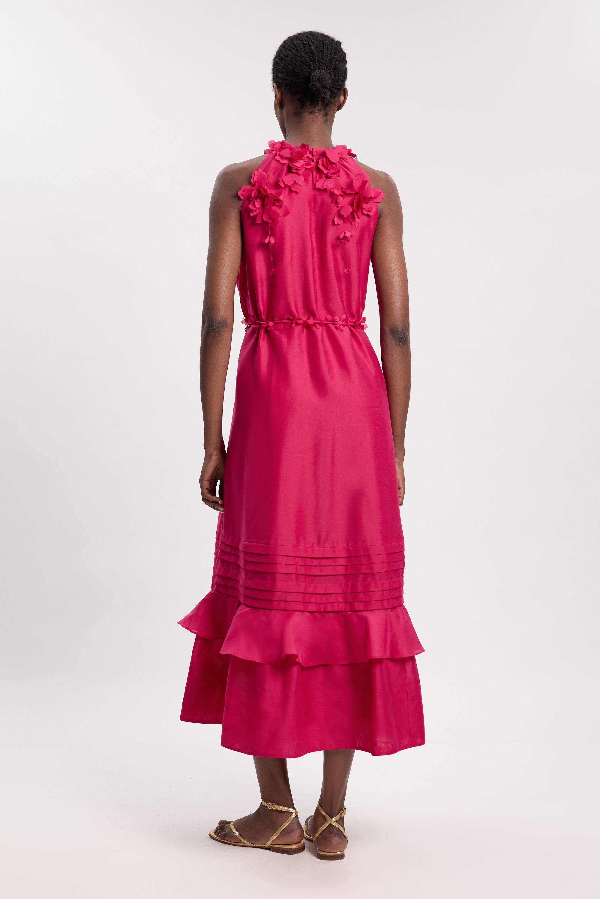 KarenMillen Robe Longue À Encolure Américaine Avec Appliqués Floraux Et Jupe À Volants Étagés