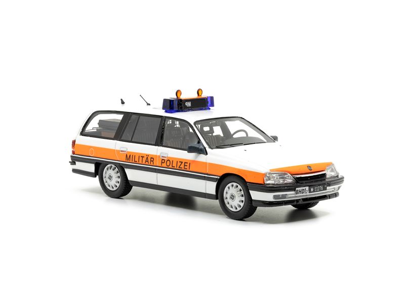 ACE Opel Omega A2 Militärpolizei 1:43 Modellfahrzeug der Militärpolizei