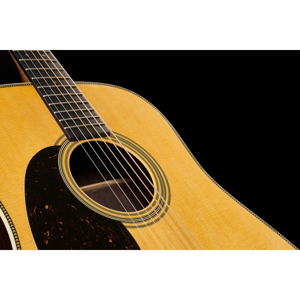 Martin Guitar HD-28 Lefthand