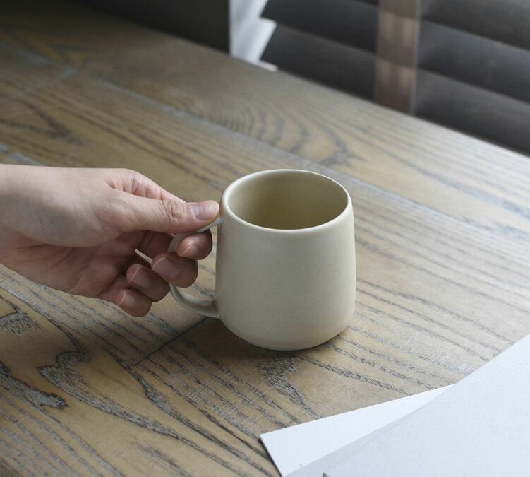 Tasse KINTO Ripple beige en procelaine 250 ml