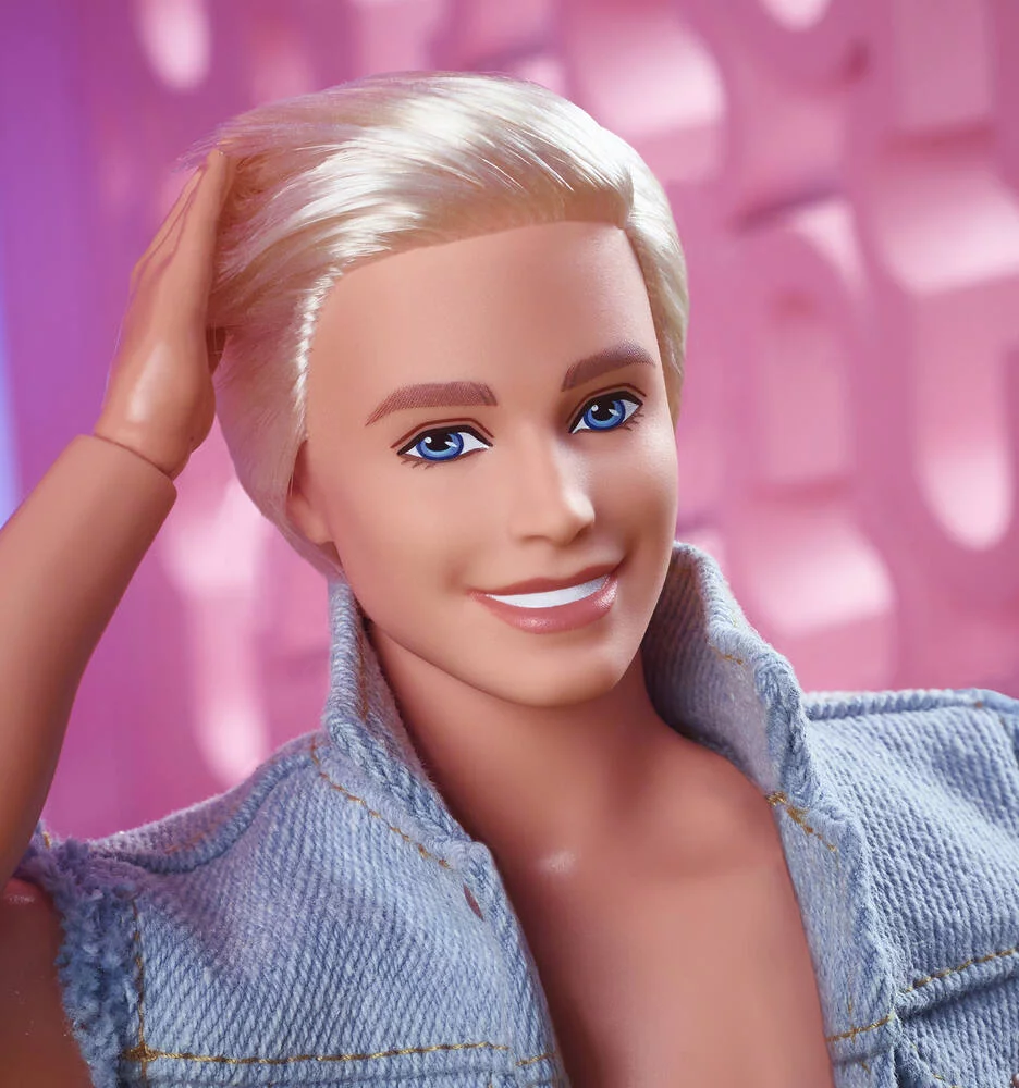 BARBIE  - POUPEE KEN TENUE EN JEAN - LE FILM