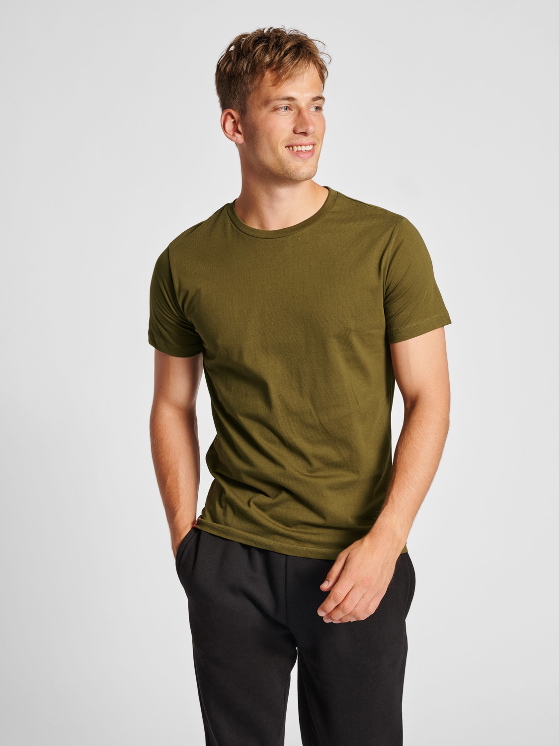 hmlRED BASIC T-SHIRT S/S