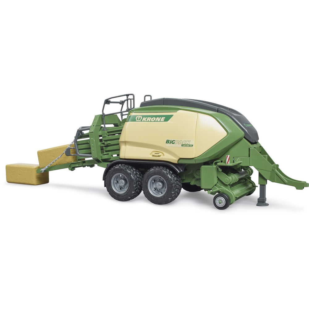 Køb Bruder Krone Big Pack 1290 with 2 square bales of hay