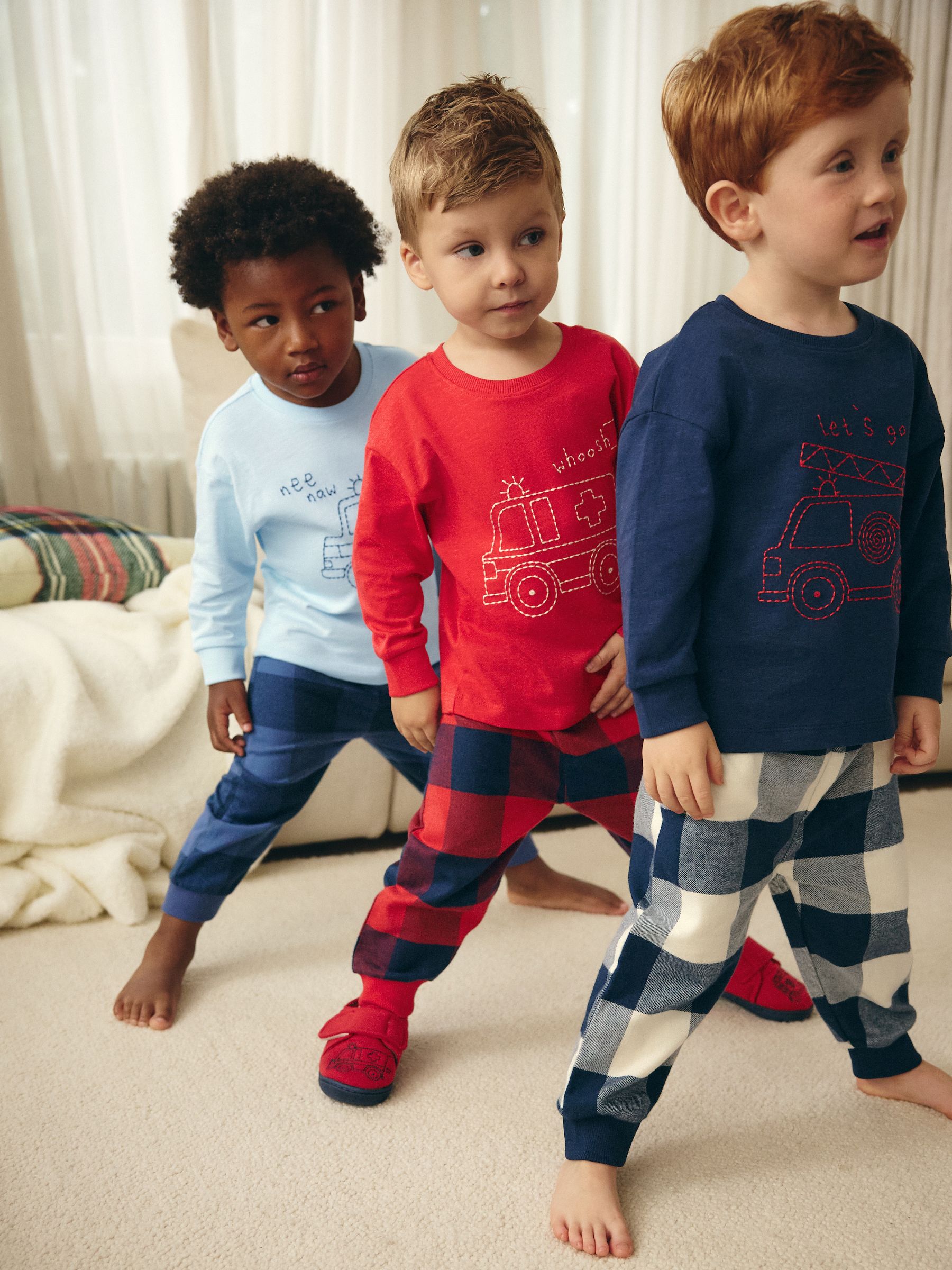 Rood/marineblauw/blauw voertuig - Pyjama met geweven onderkant 3 Pack (9mths-12yrs)
