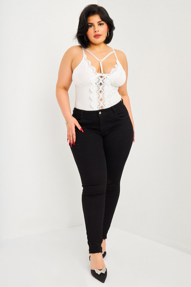 Body blanc avec dentelle et lanières