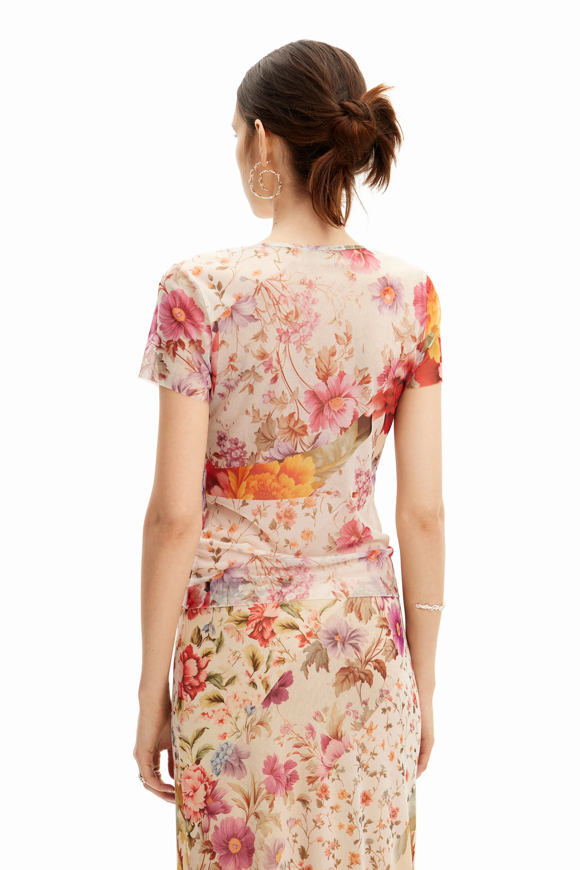 Camiseta de tule floral