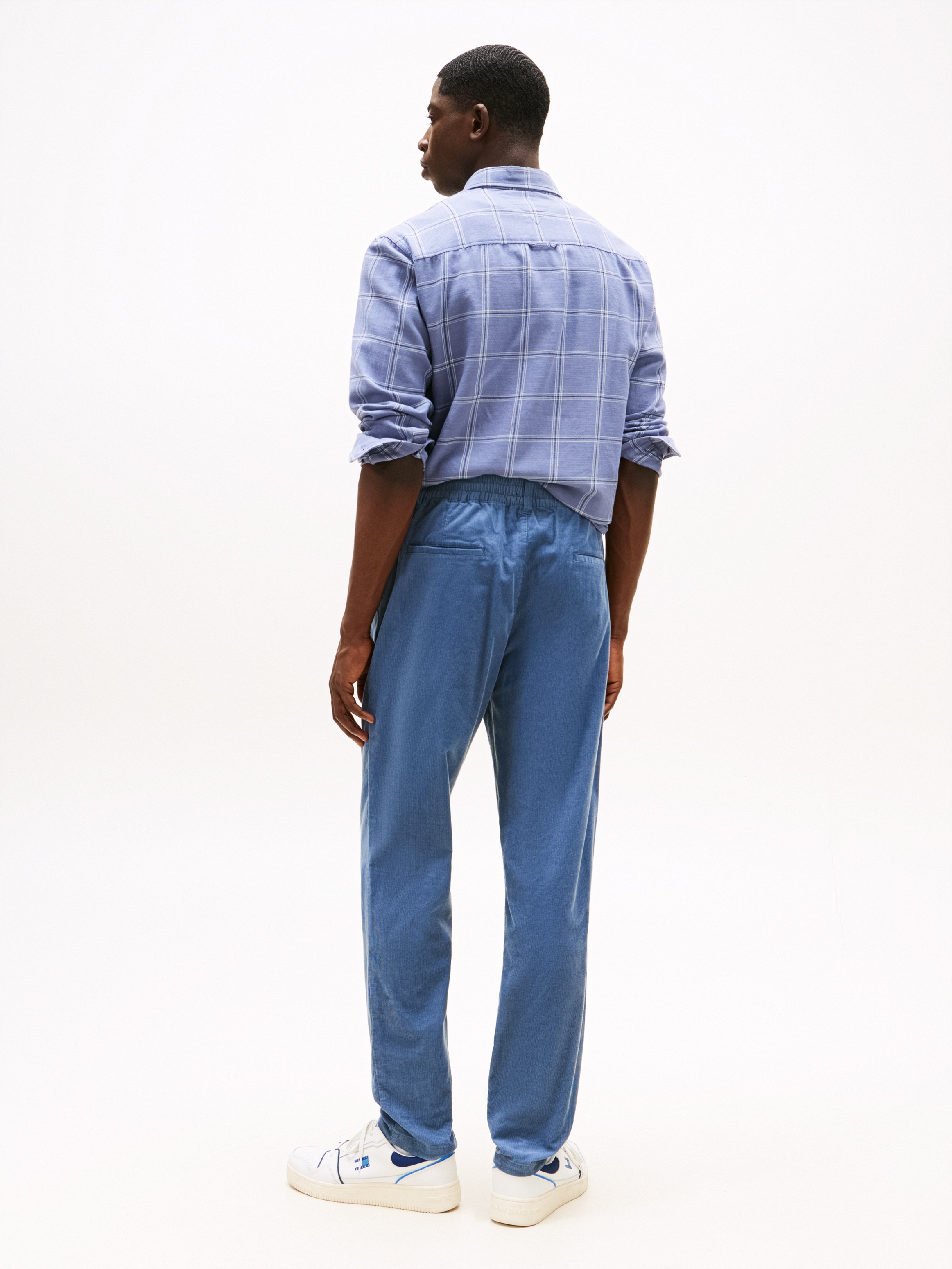 Tommy Jeans Stoffhose »TJM ISAAC LIGHT CORD PANTS«  Mit Gürtelschlaufen