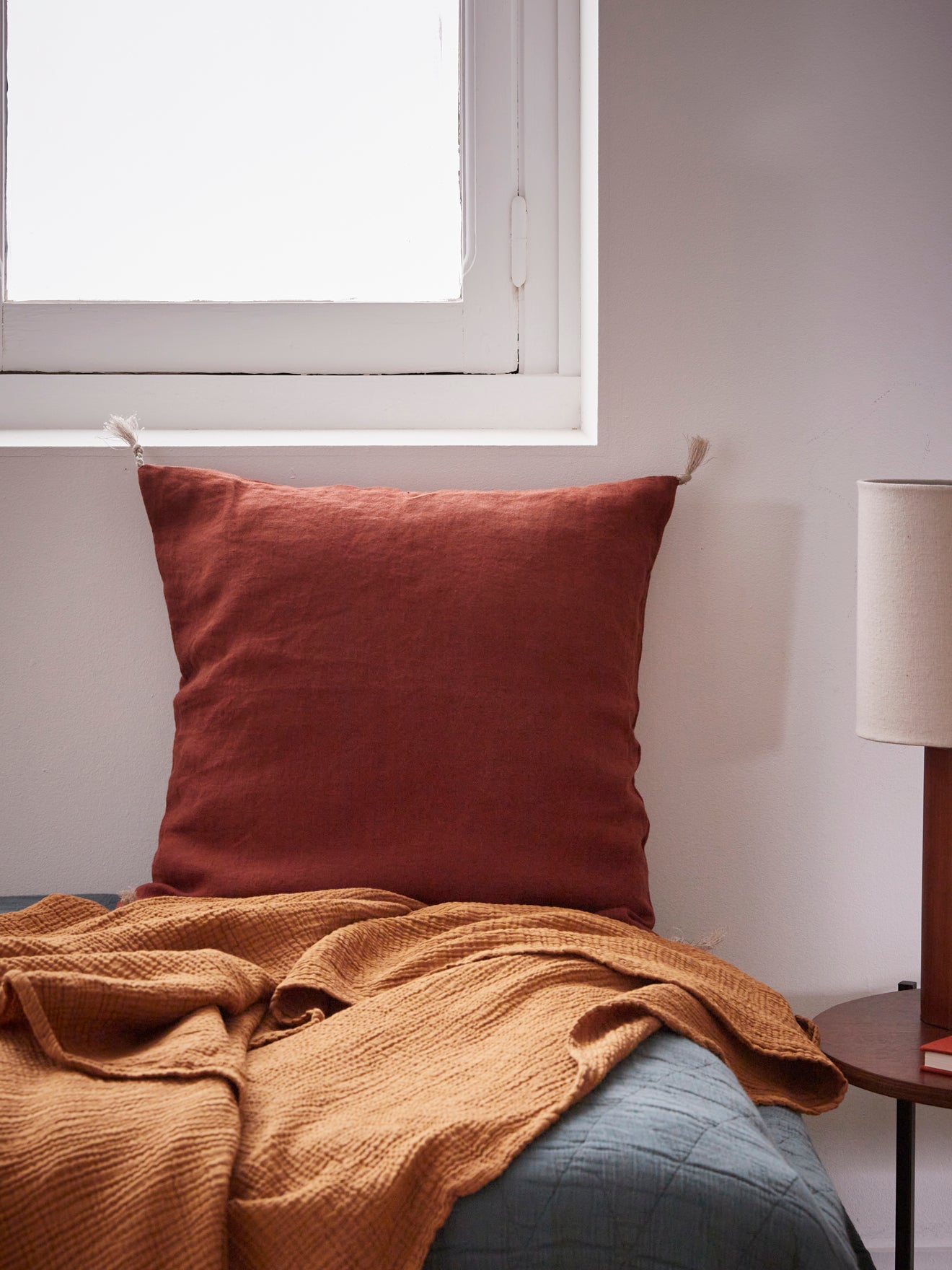 Taie de coussin lin et pompons