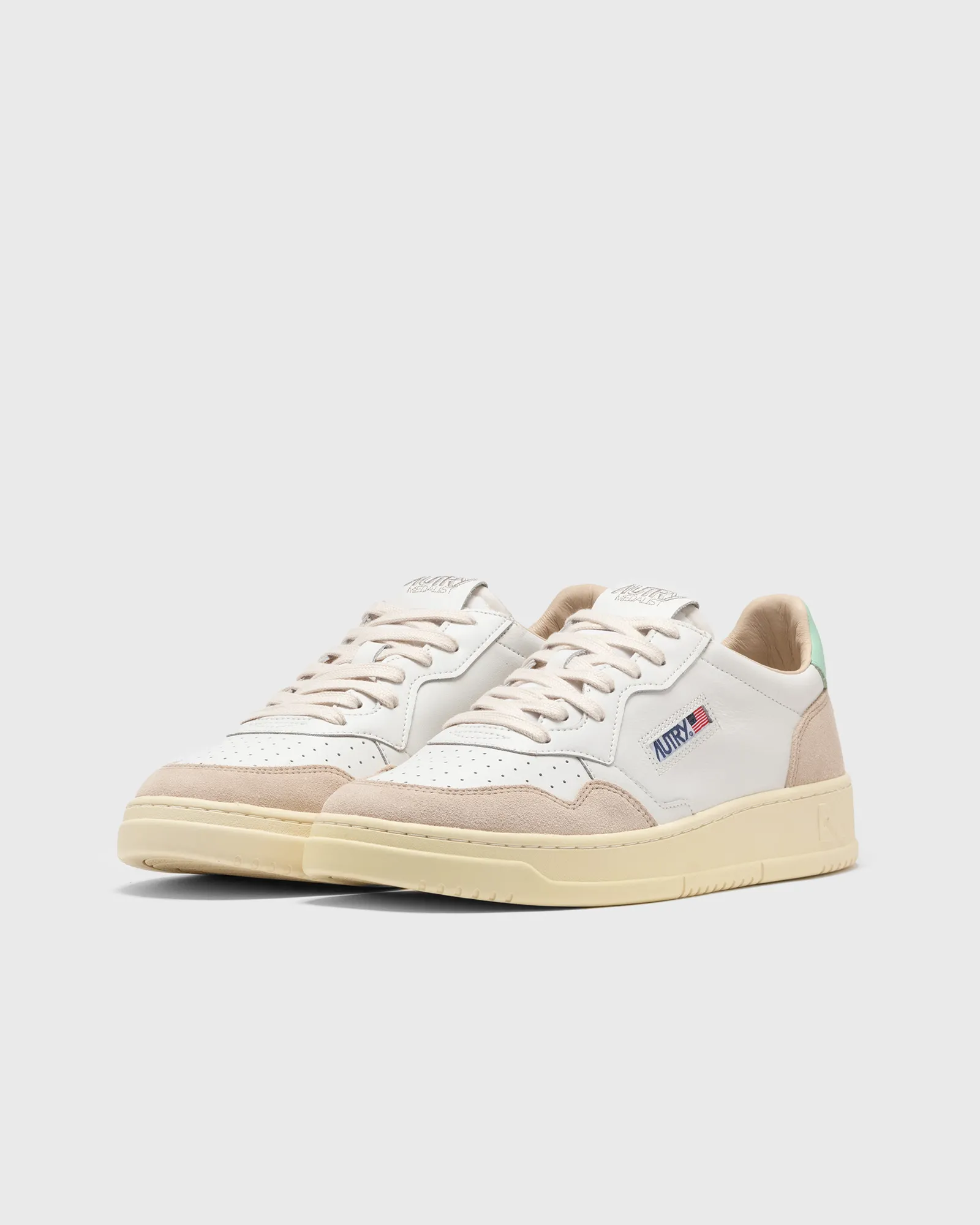 Tênis Autry Action WMNS MEDALIST LOW