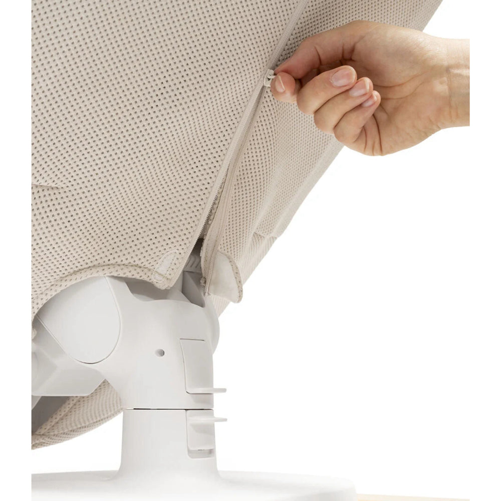 Køb Stokke® Yoga™ Baby Bouncher Light Sand