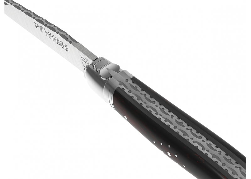 Couteau Laguiole prestige avec un manche en bois de fer et mitres en acier inoxydable