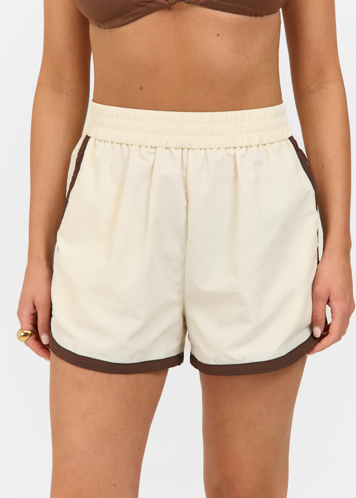 Jill short beige