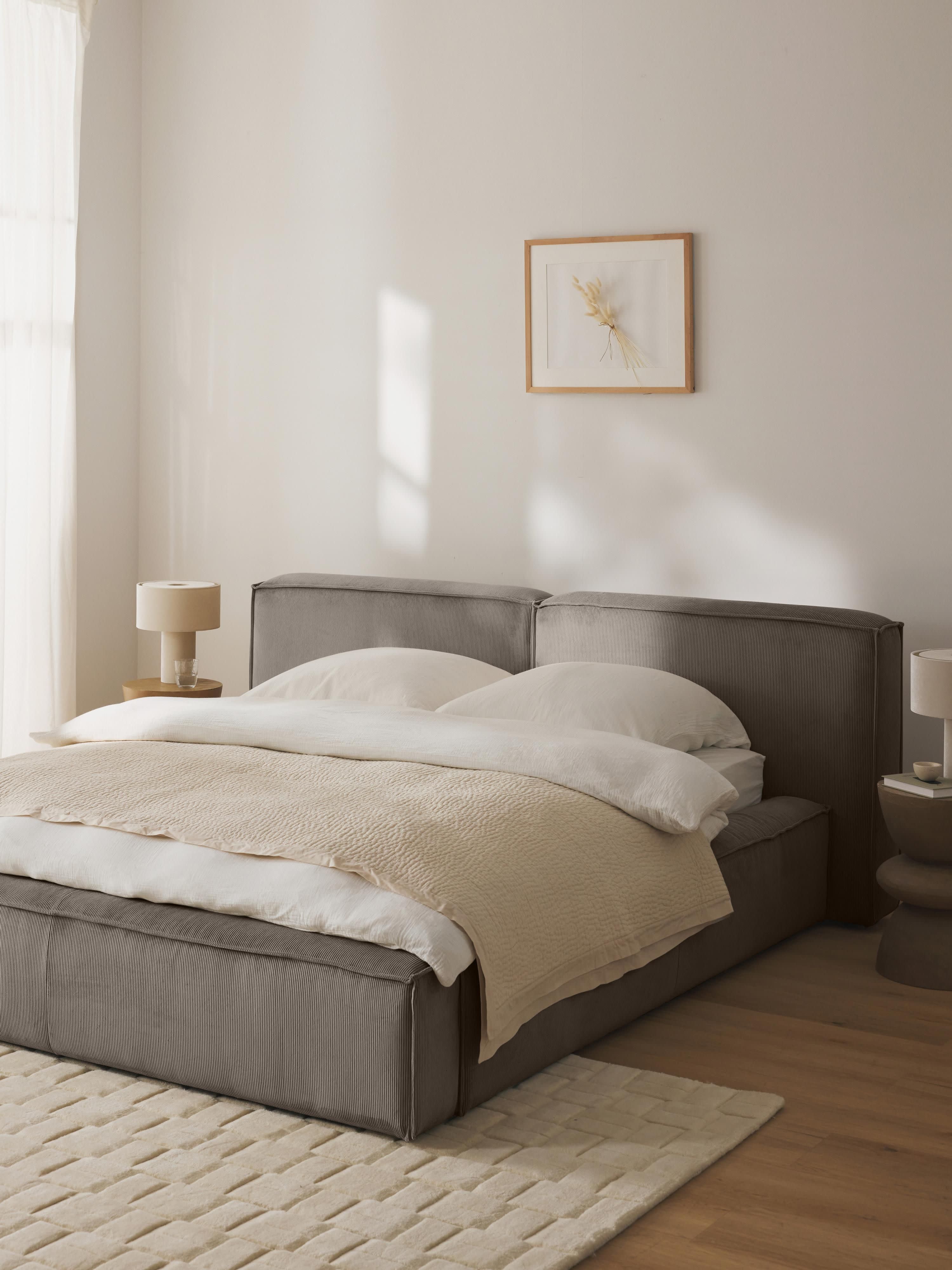 Gestoffeerd bed Lennon van corduroy