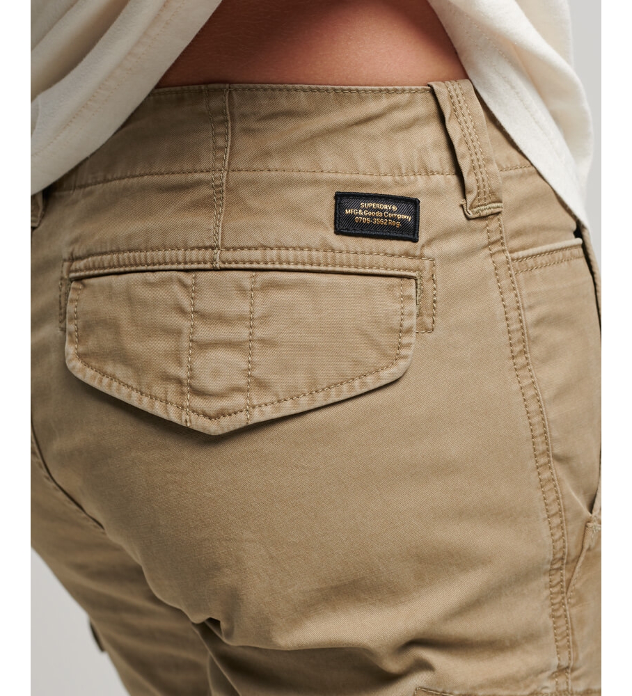 Calções cargo Superdry Core em algodão orgânico marrom