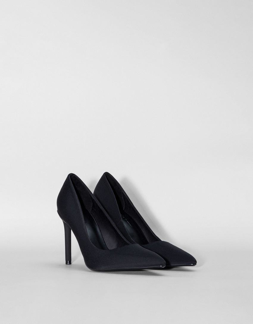 Sapatos de salto alto
