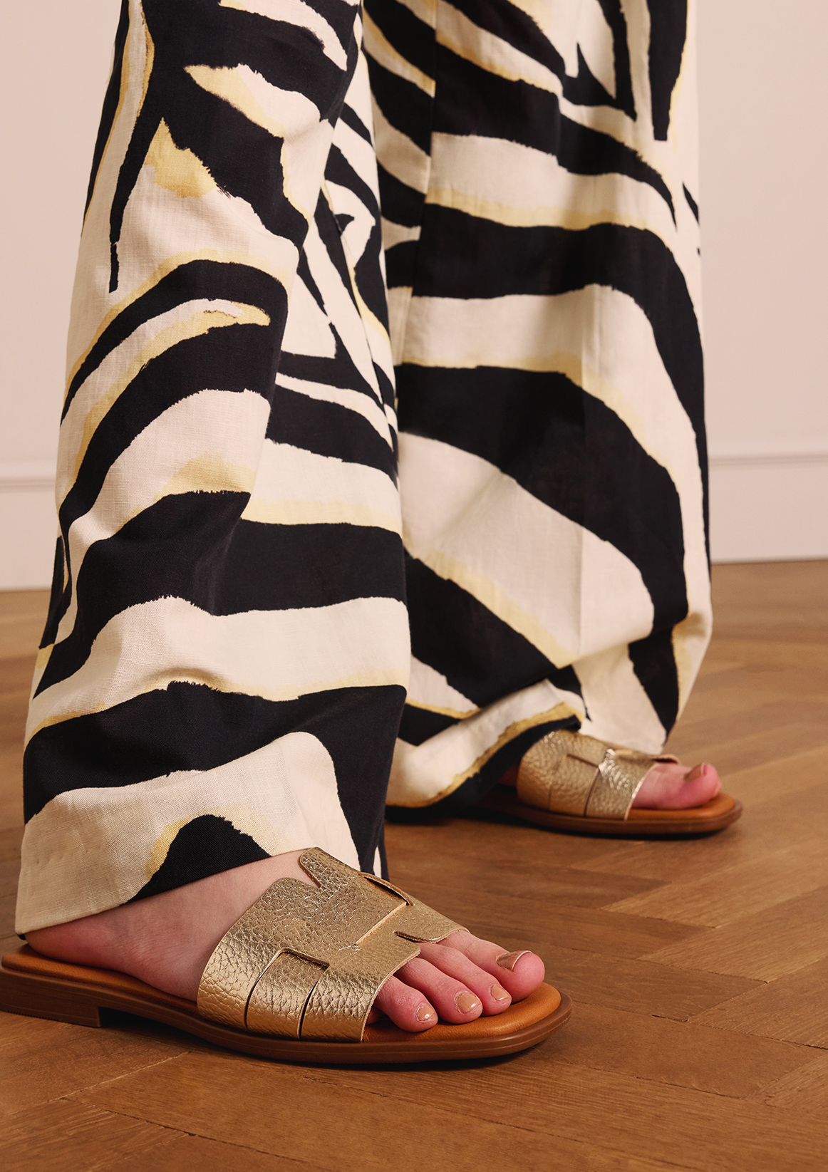 Gouden leren slippers