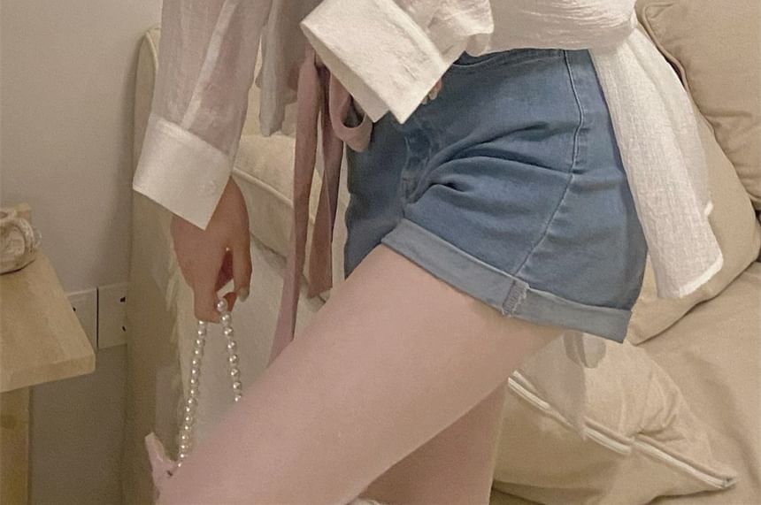 Hevnir - Denim hotpants met hoge taille en kanten rand en opgerolde zoom