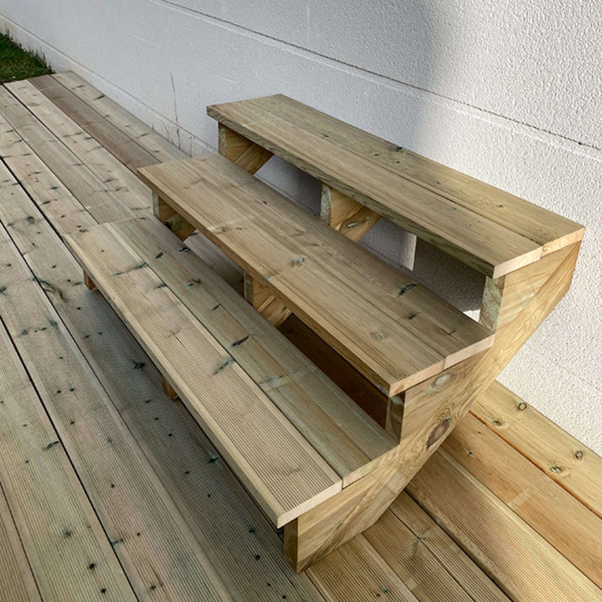 Tuintrap, buitentrap, terrastrap, hout, 54 cm hoog, 3 treden, 120 cm breed, zonder stootborden