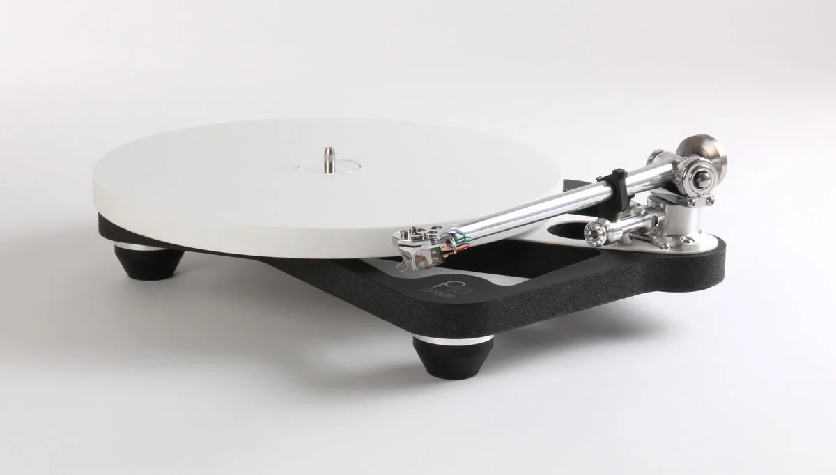 Rega Planar 10 (sans cellule) Platines vinyle hi-fi