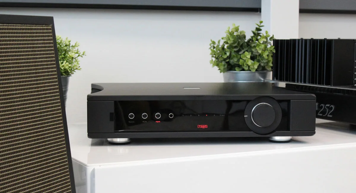 Rega Aethos Noir Amplis hi-fi stéréo