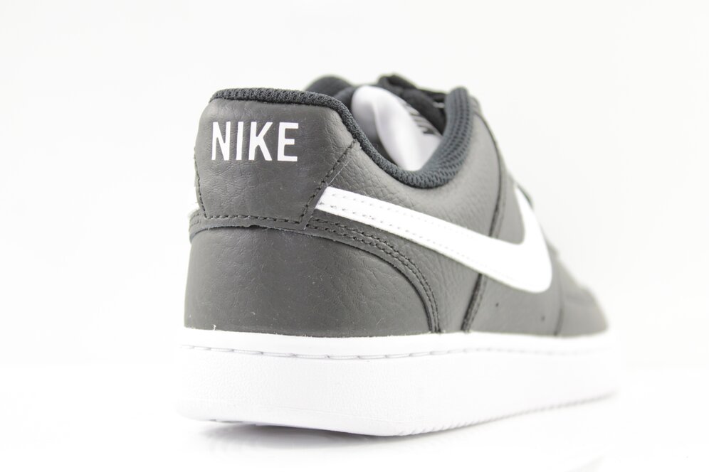 Nike Sneaker