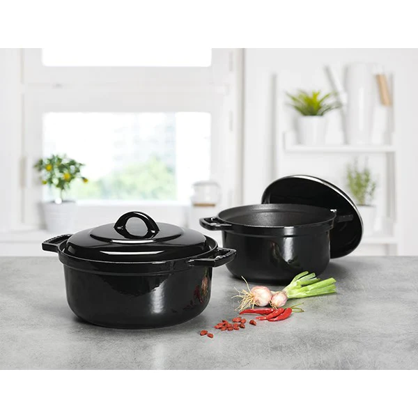 Cocotte bistrot noir 2 à 4 personnes 20 cm Invicta