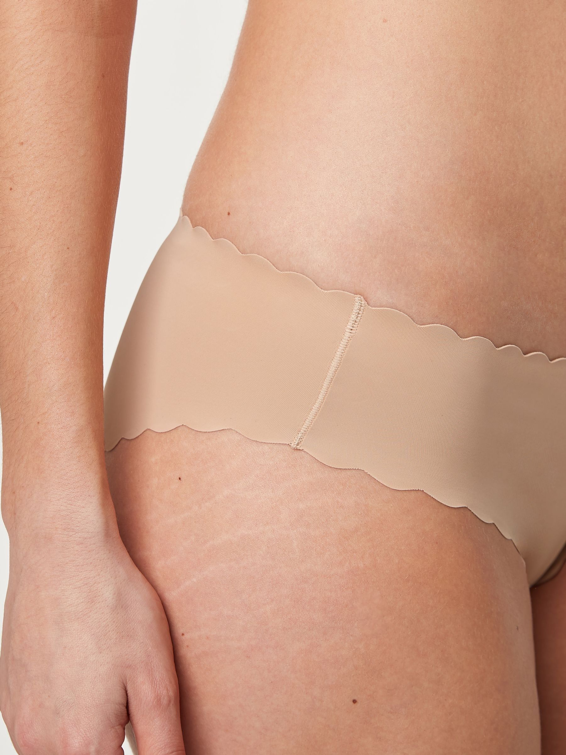 Pastelroze nude - No VPL slipje met geschulpte rand