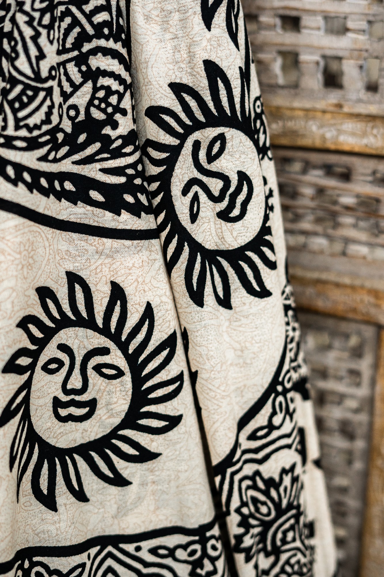 Tagesdecke 'Mandala', aus 100% Baumwolle, schwarz/beige, L 210 cm, B 245 cm von fischer's lagerhaus