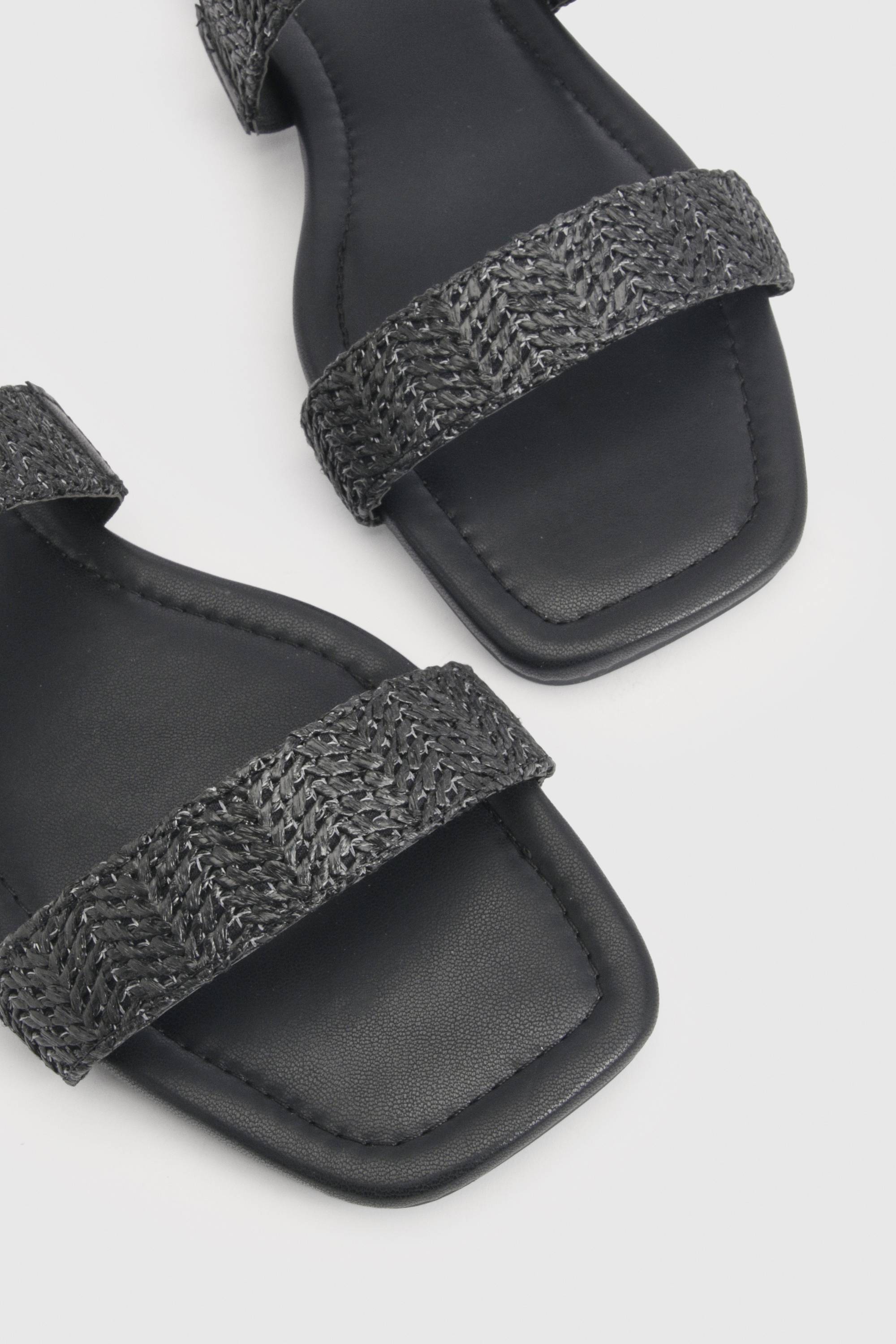 boohoo Sandales Mules À Double Bride Effet Crochet