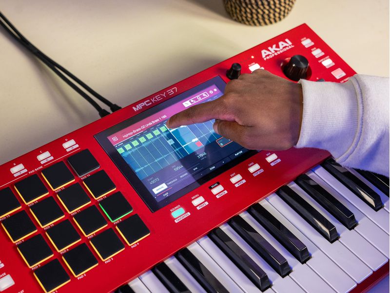 Akai Production Center MPC Key 37 Eigenständiges MPC Produktions-Keyboard