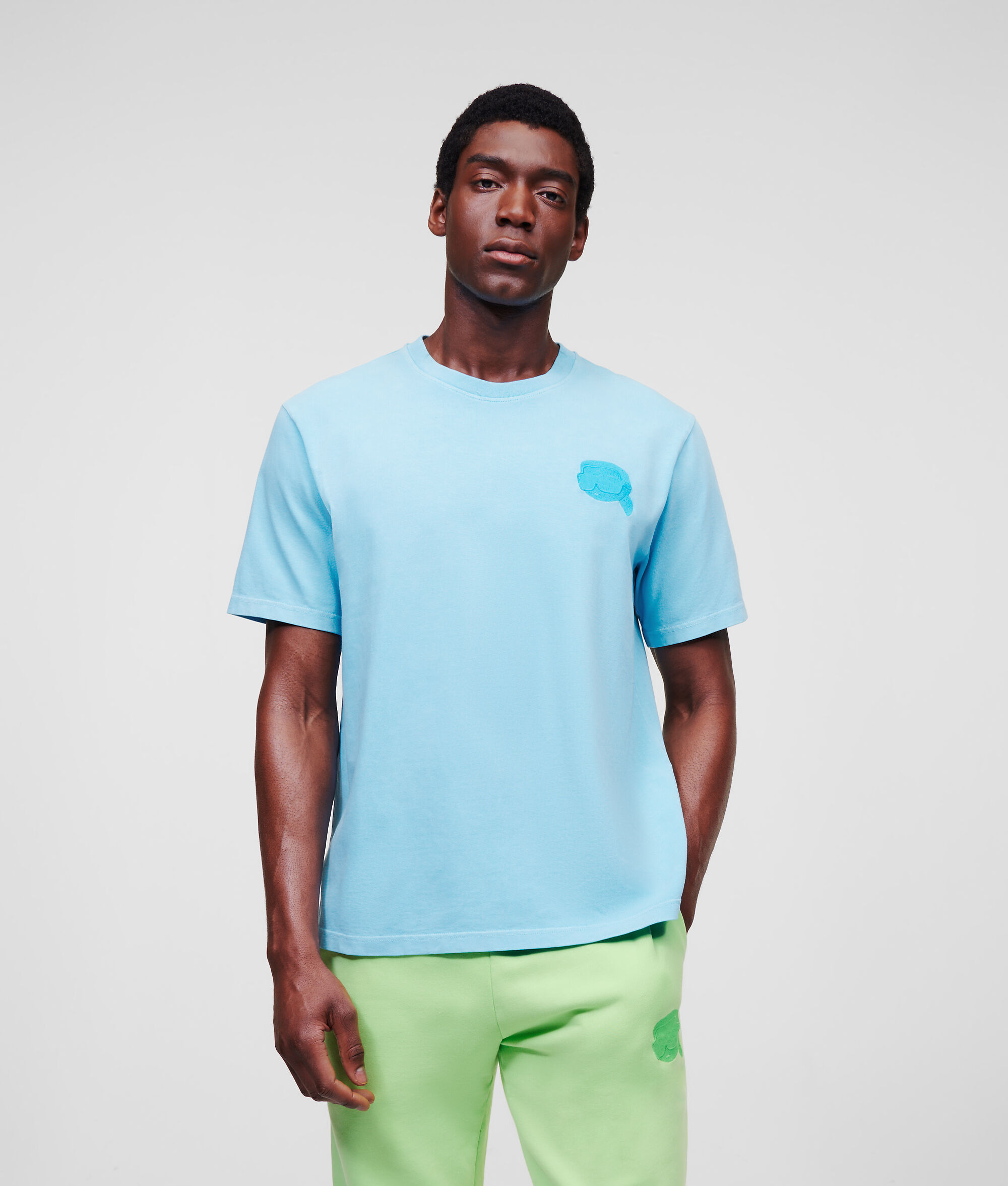 T-SHIRT TON SUR TON AVEC ÉCUSSON KARL IKONIK
