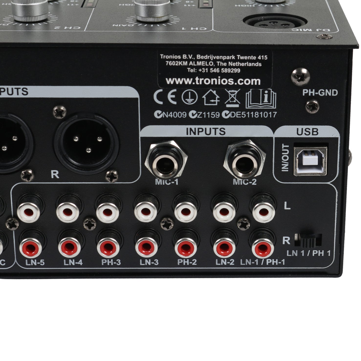 Skytec STM-7010 DJ mixer