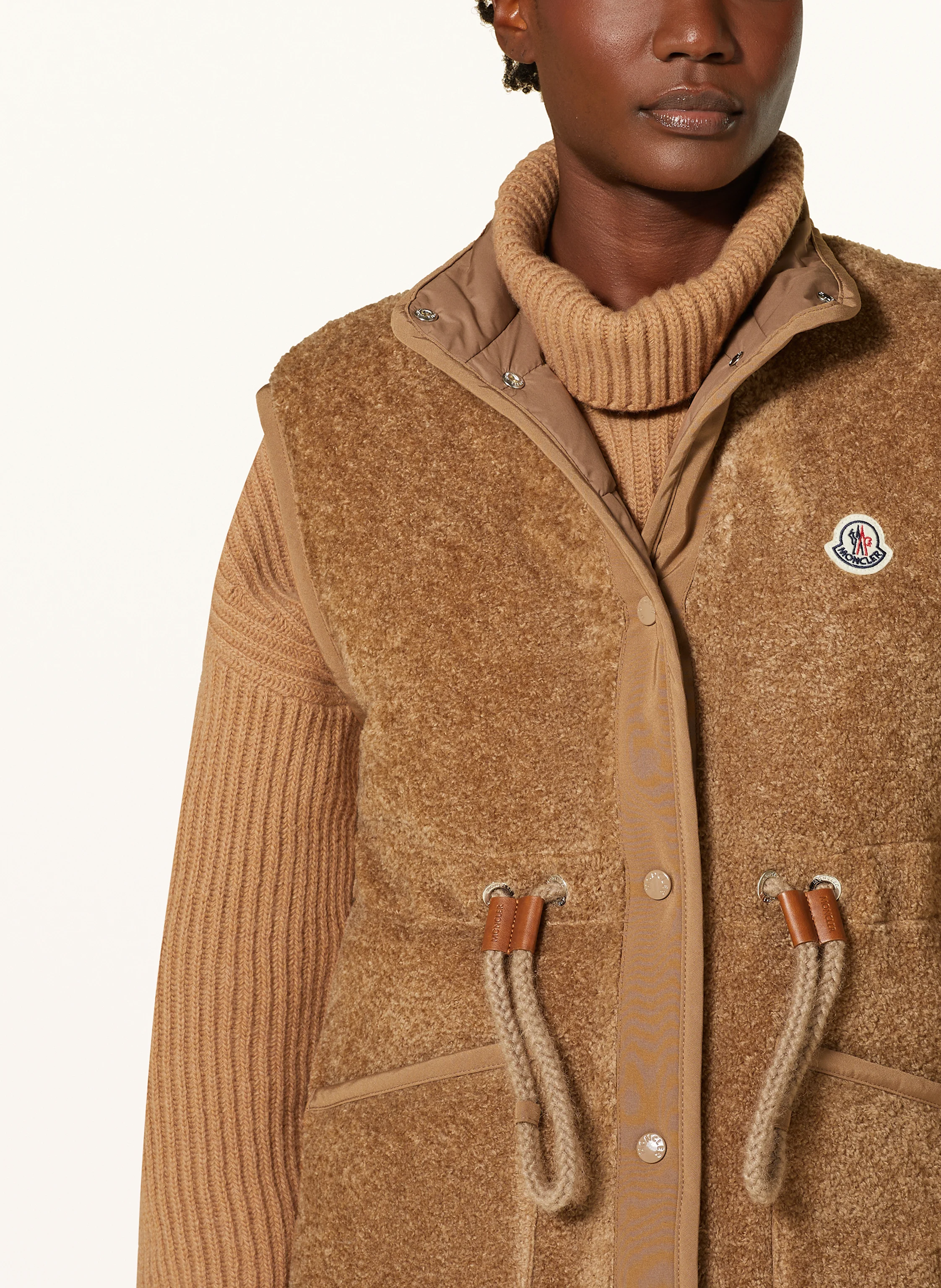 MONCLER Daunenweste BOST mit Teddyfell