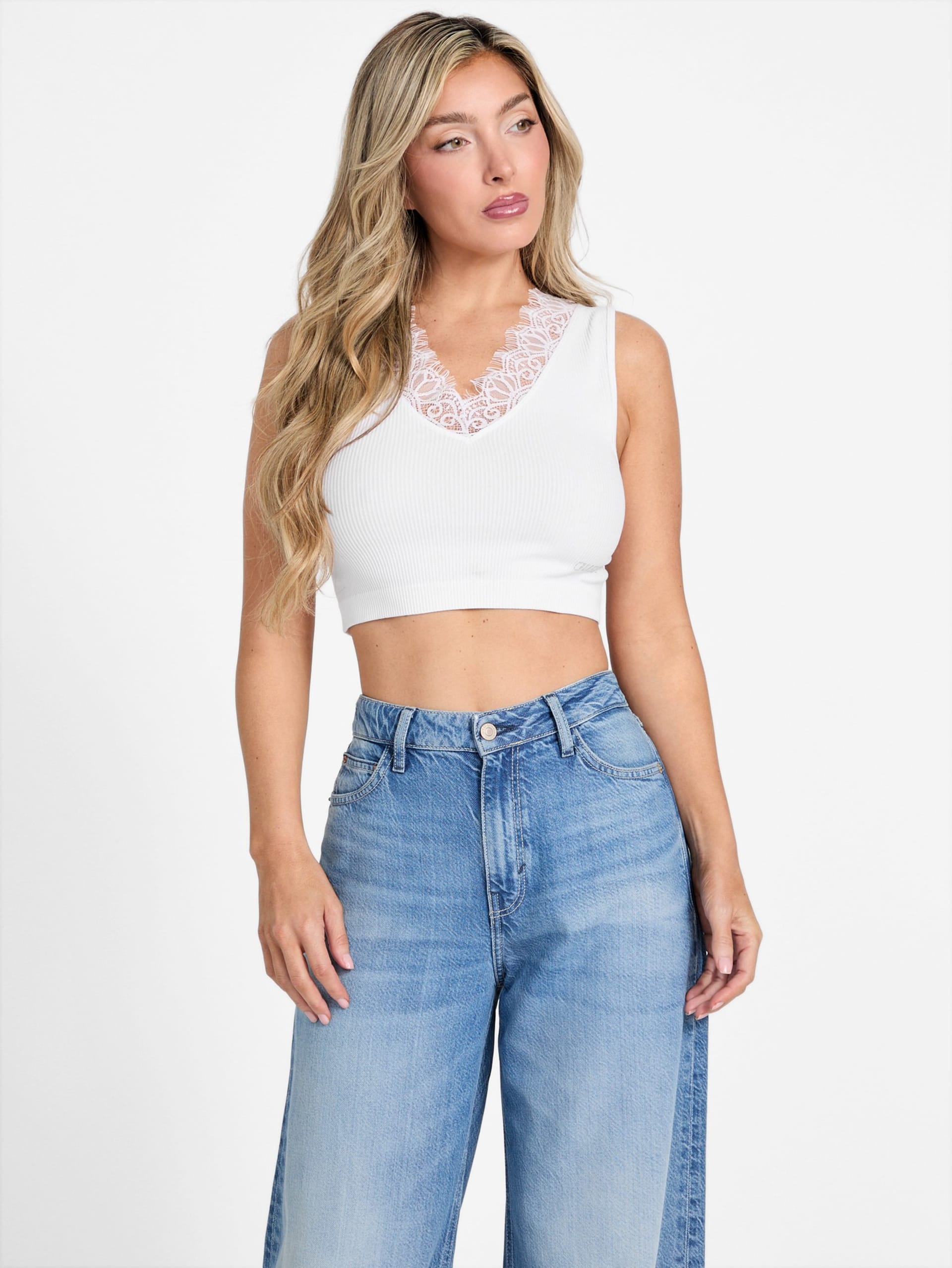 Top cropped sem costura com detalhes em renda Raquel