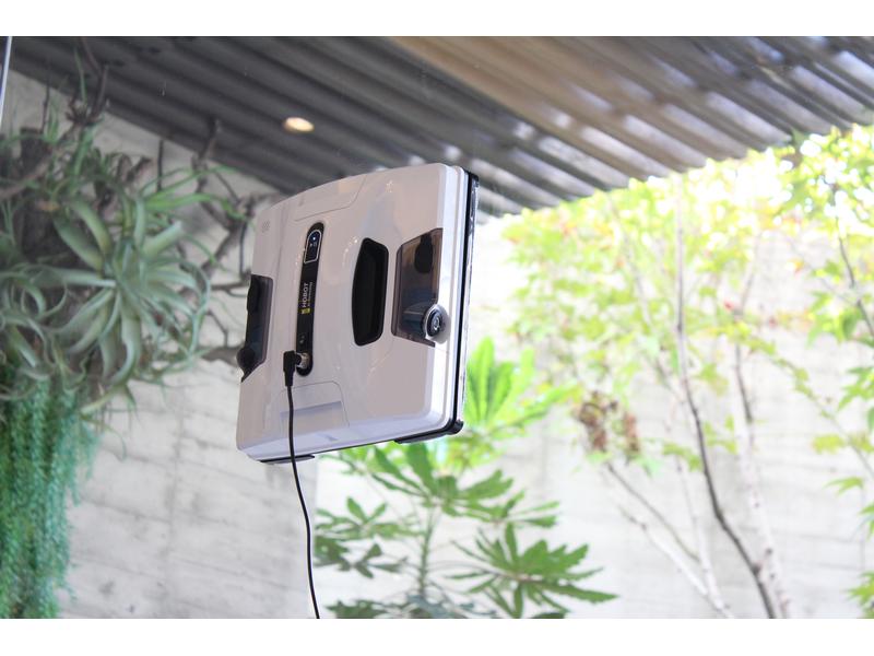 Hobot Fensterputzroboter HB2S Weiss-Schwarz Glasreinigungsroboter