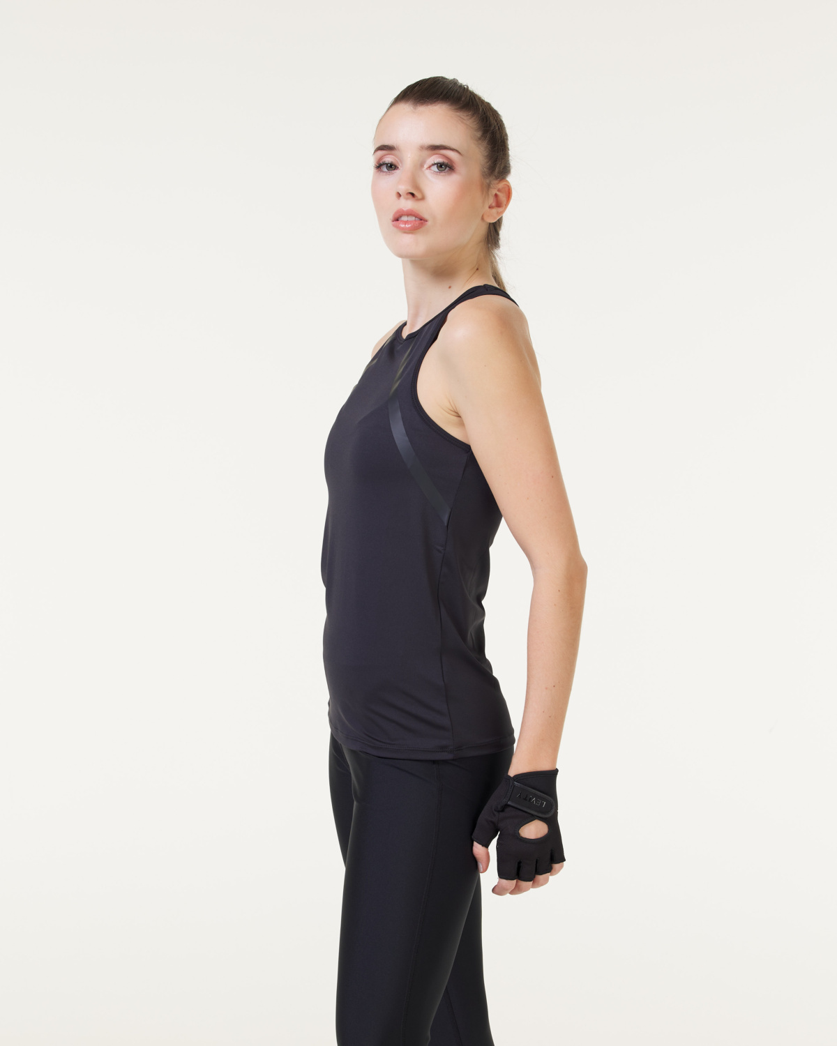 LEVITY Perform Tank Top Black