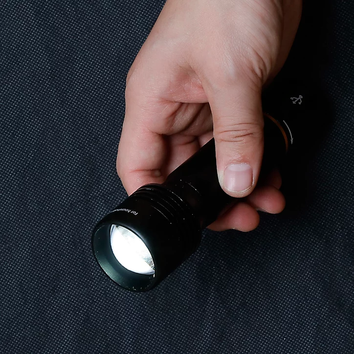 Torche rechargeable Stanley Zoom 600 lumens