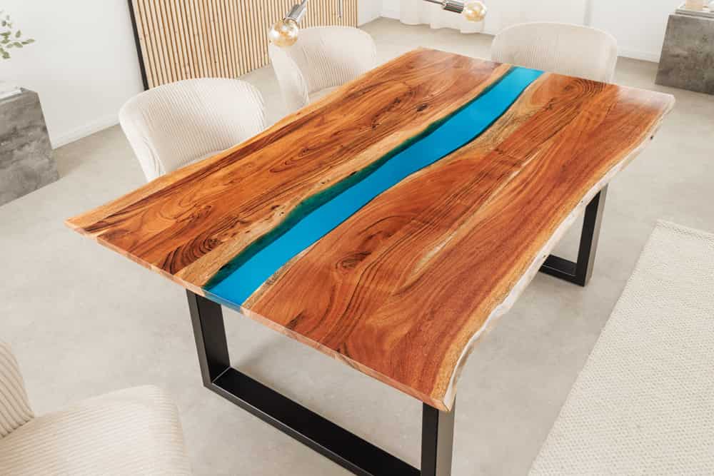 Massiver Esstisch LIQUID 160cm braun Akazienholz Baumkante schwarz Eisen blau