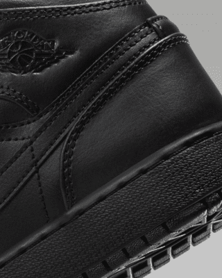 Jordan 1 Mid Older Kids' Shoes