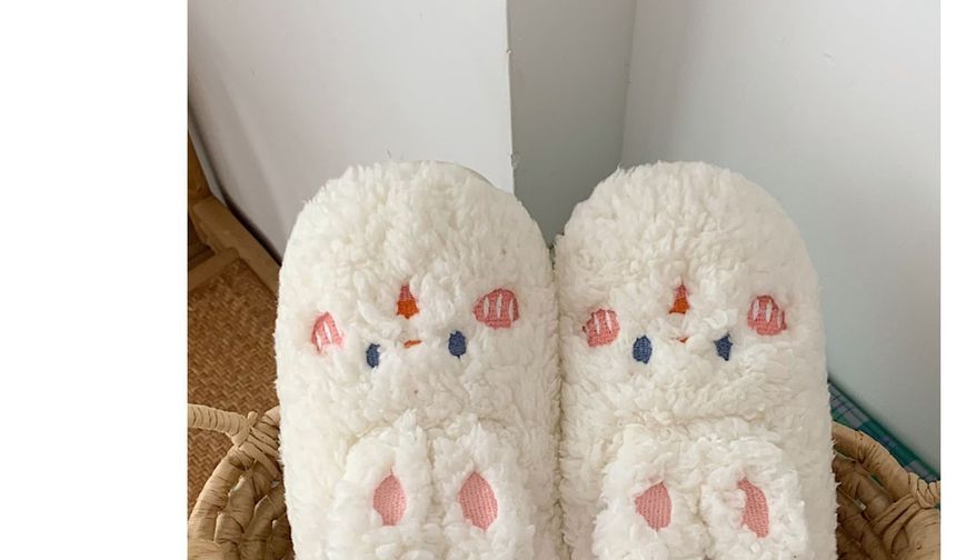 Dalli Daisy - Geborduurde pluizige pantoffels met konijn
