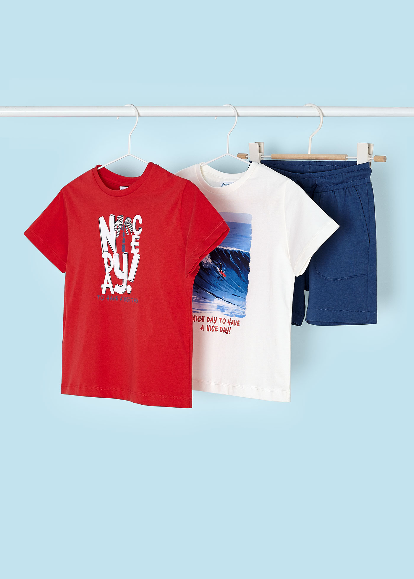 Conjunto esportivo de algodão Better Cotton de 3 peças para meninos